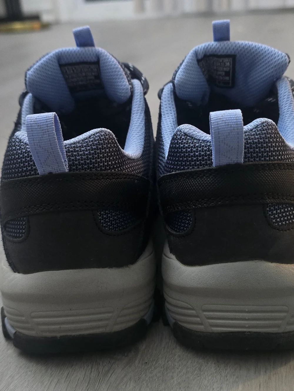 Skechers sneakers black
