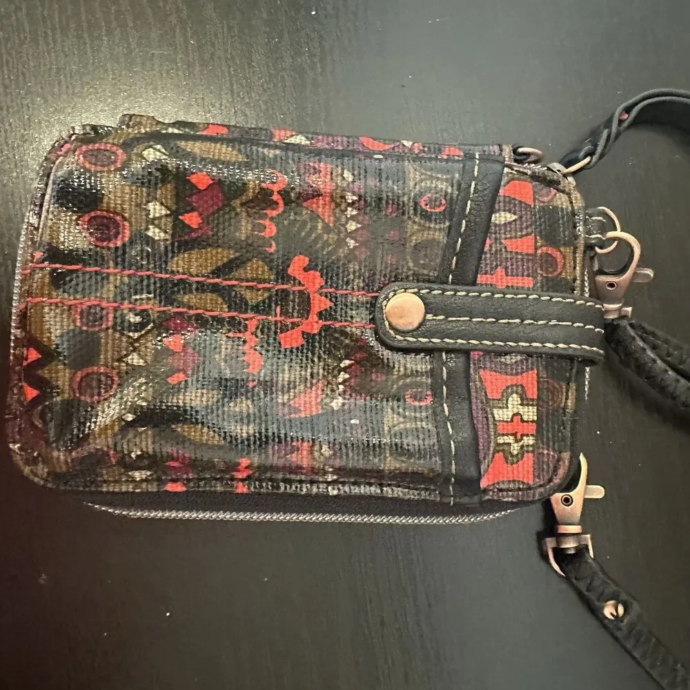 Sakroots wallet good