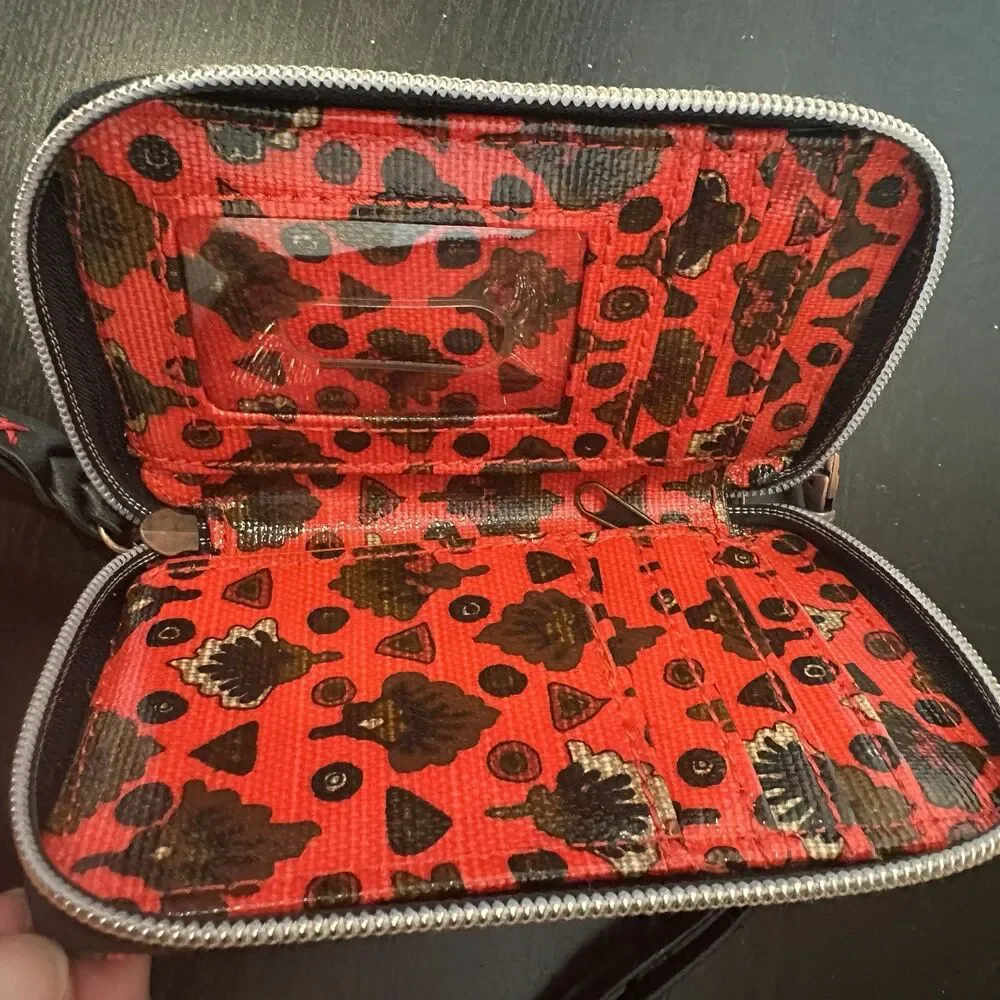 Sakroots wallet good