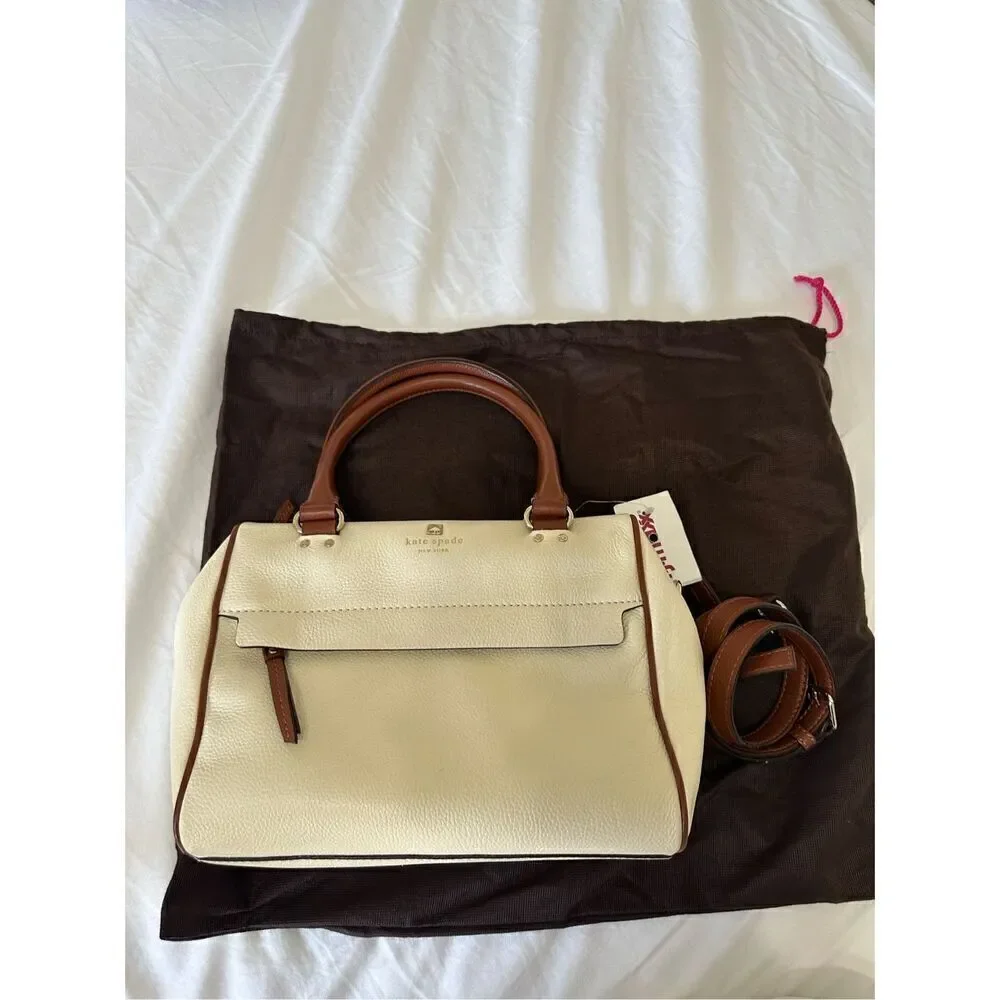 Kate Spade Grant Park Alida Shoulder Tote in bone/dkrst Taupe