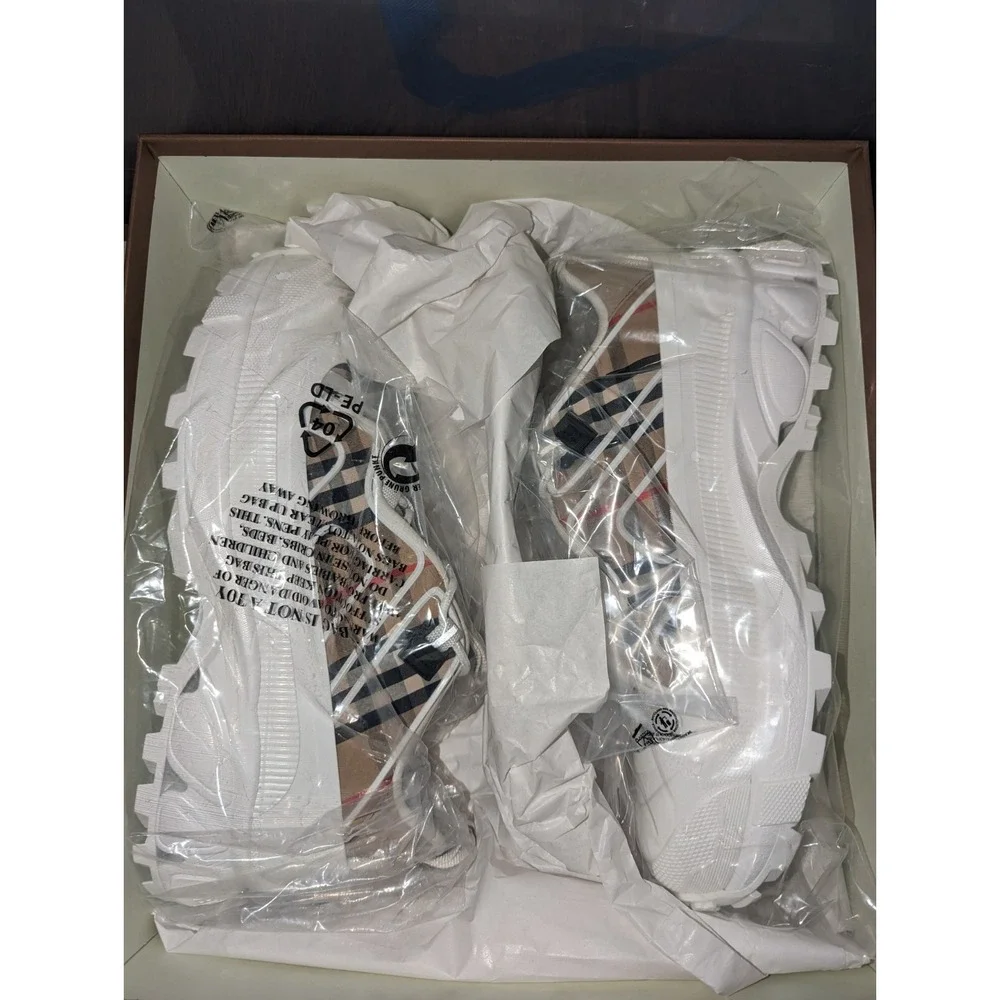 Burberry elevate your