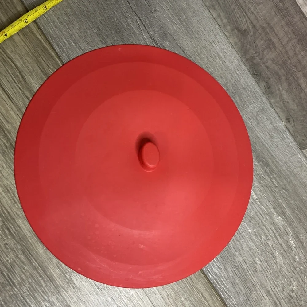 The Unbranded Brand 10 red