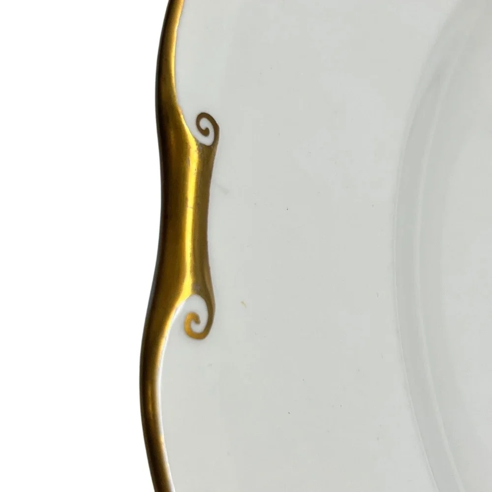 Royal Crown Derby characteristics features