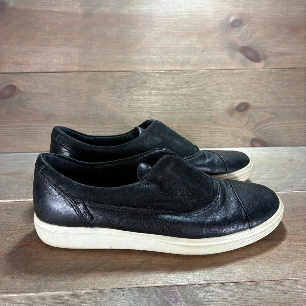 ECCO Soft 7 Womens size 37 shoes Black Leather Slip On Casual Comfort sneakers