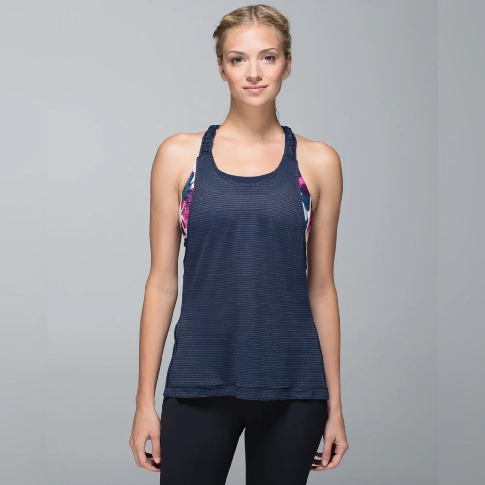 Lululemon Stash It Tank Inky‎ Floral Ghost Inkwell Bumble Berry Size 6