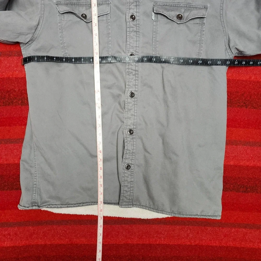 Levis leave or