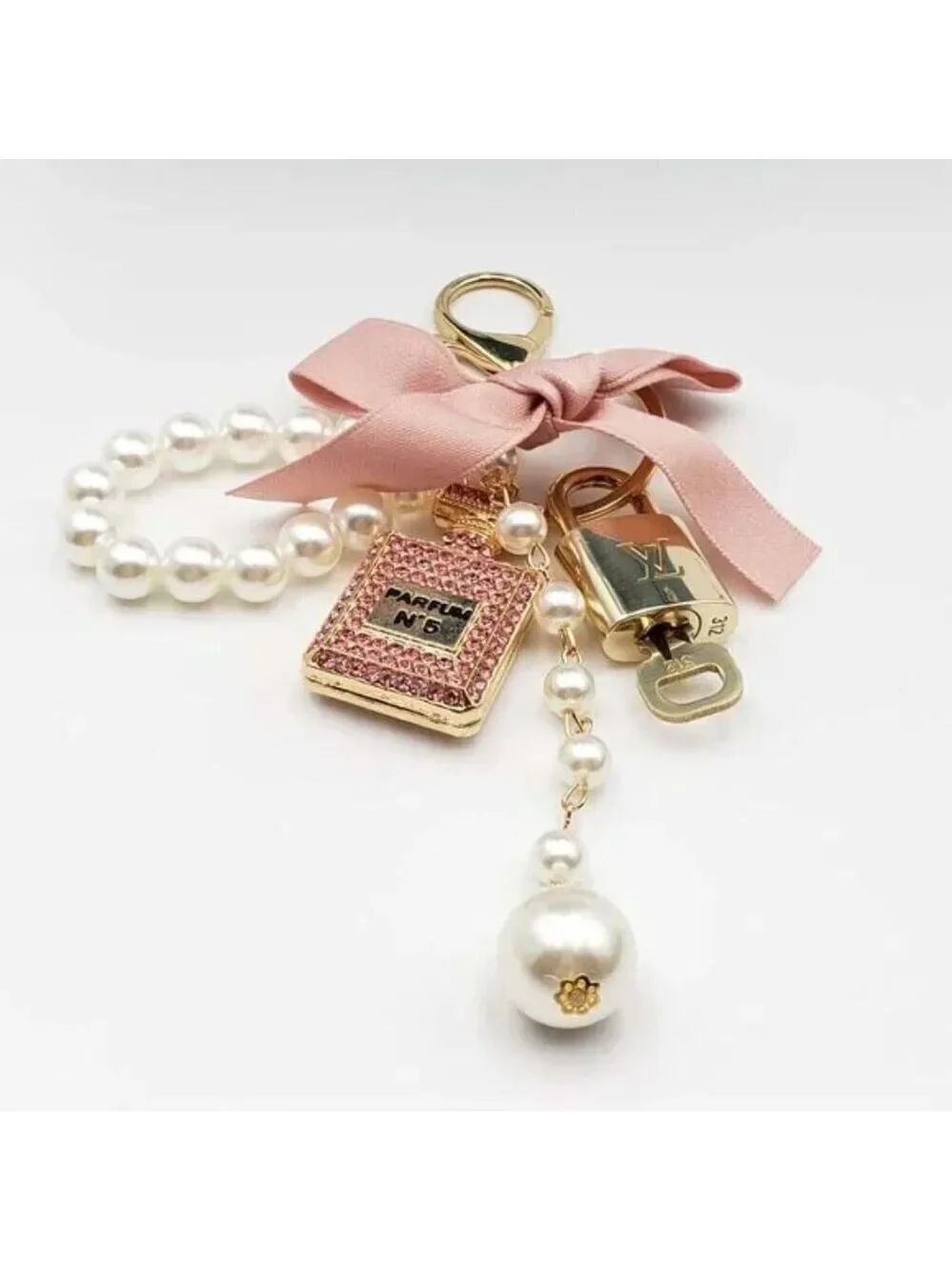 Louis Vuitton affiliated #louisvuittoncharm