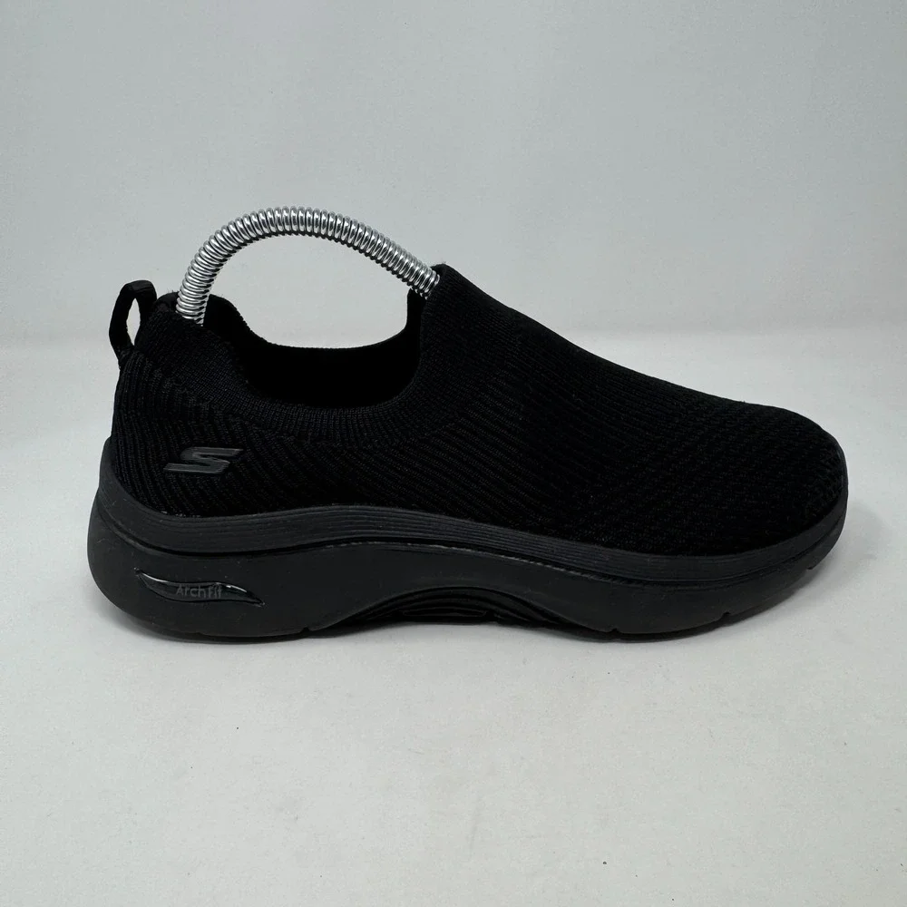 Skechers description item