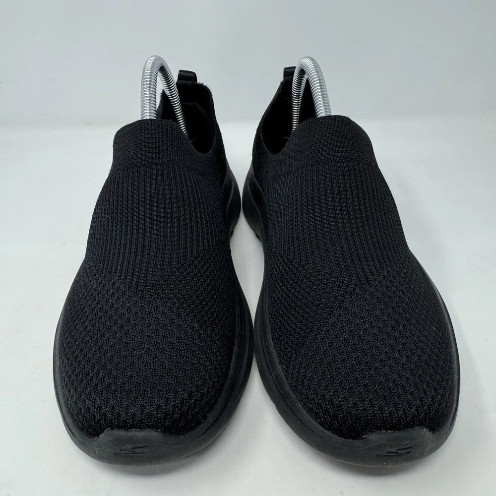 Skechers description item