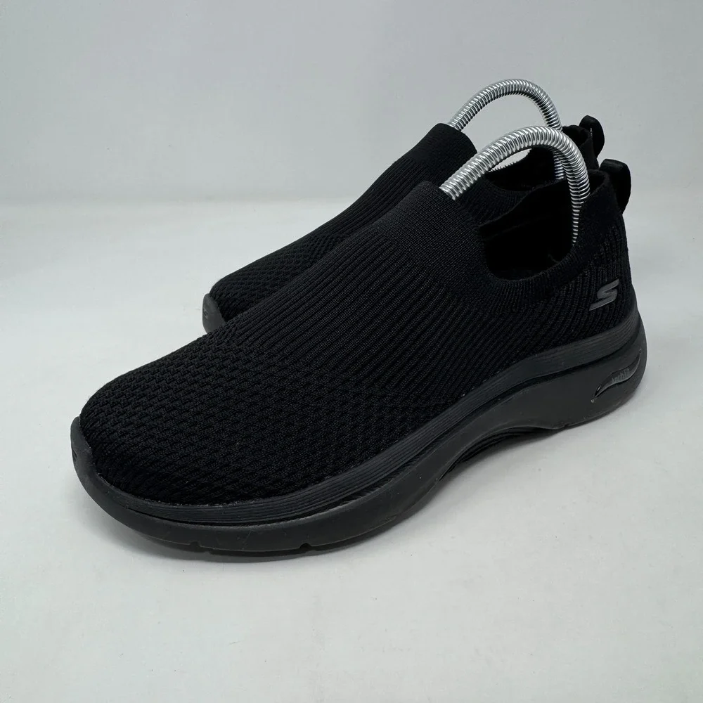 Skechers description item