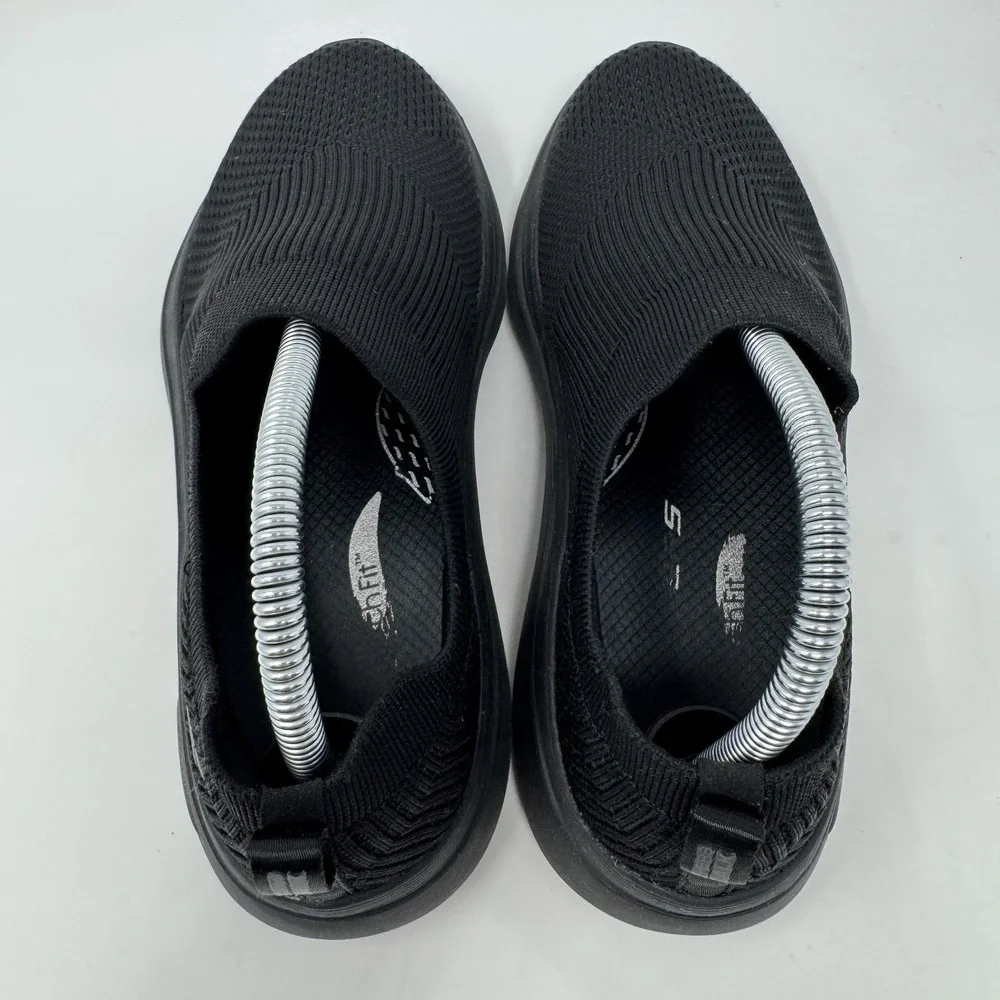Skechers description item