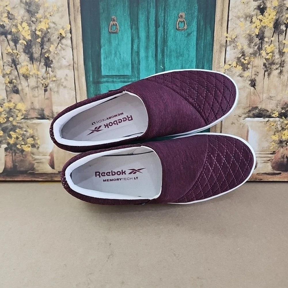 Reebok Katura‎ Slip On Casual Sneaker Trainer Shoes Woman's Size 7.5 FZ0476