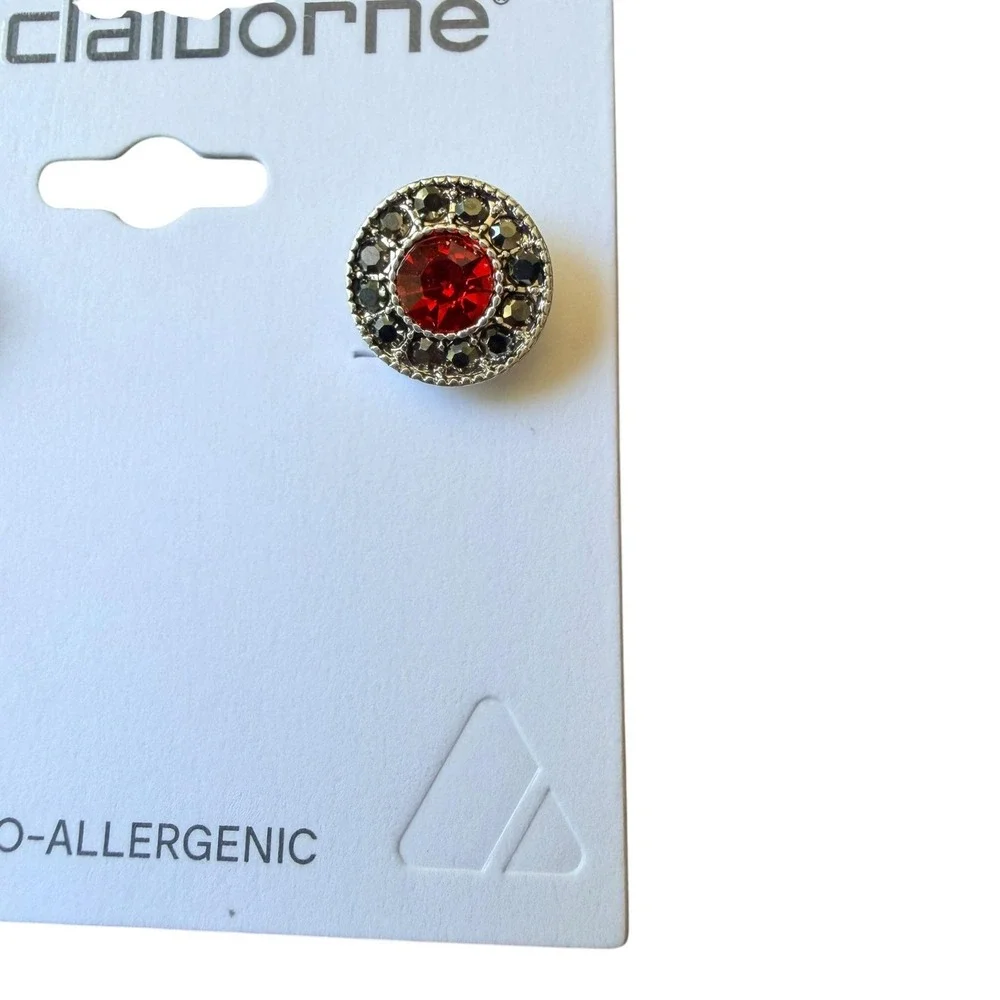 Liz Claiborne these striking