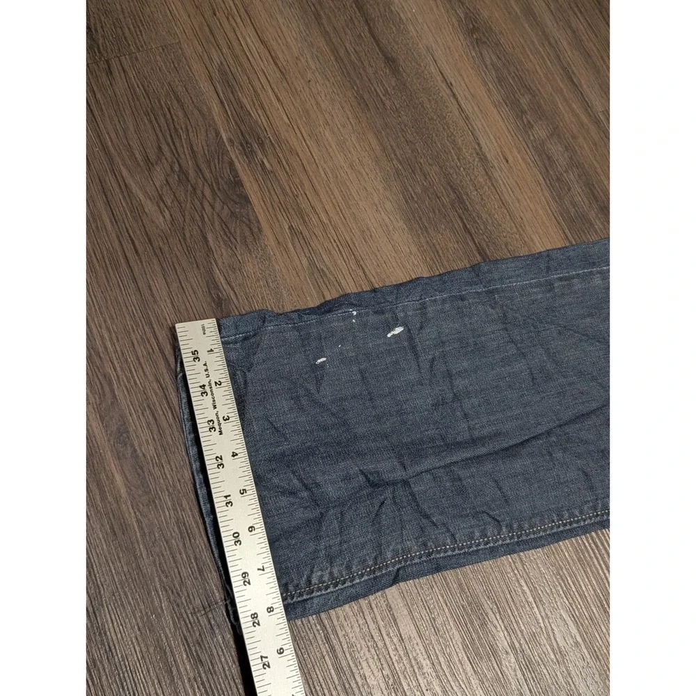 Levis minor white