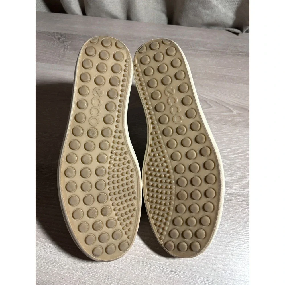 Ecco buttery soft
