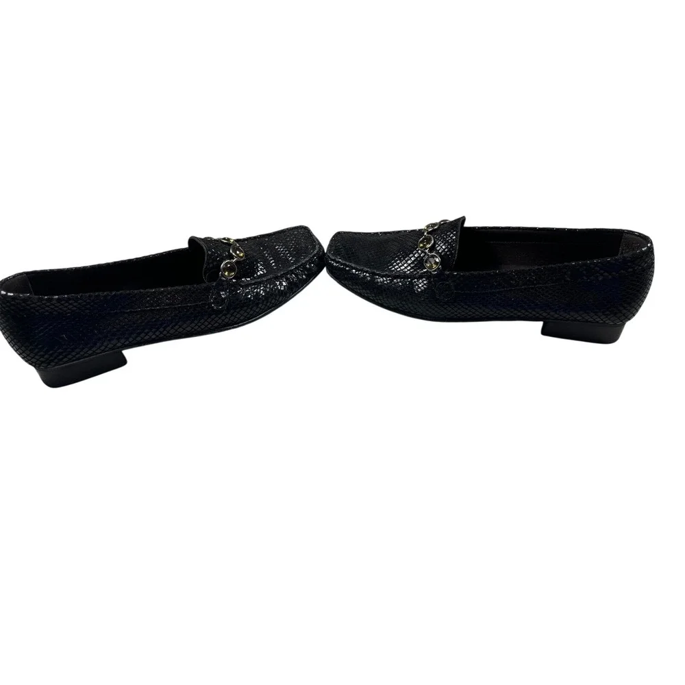 Stuart Weitzman classic stuart