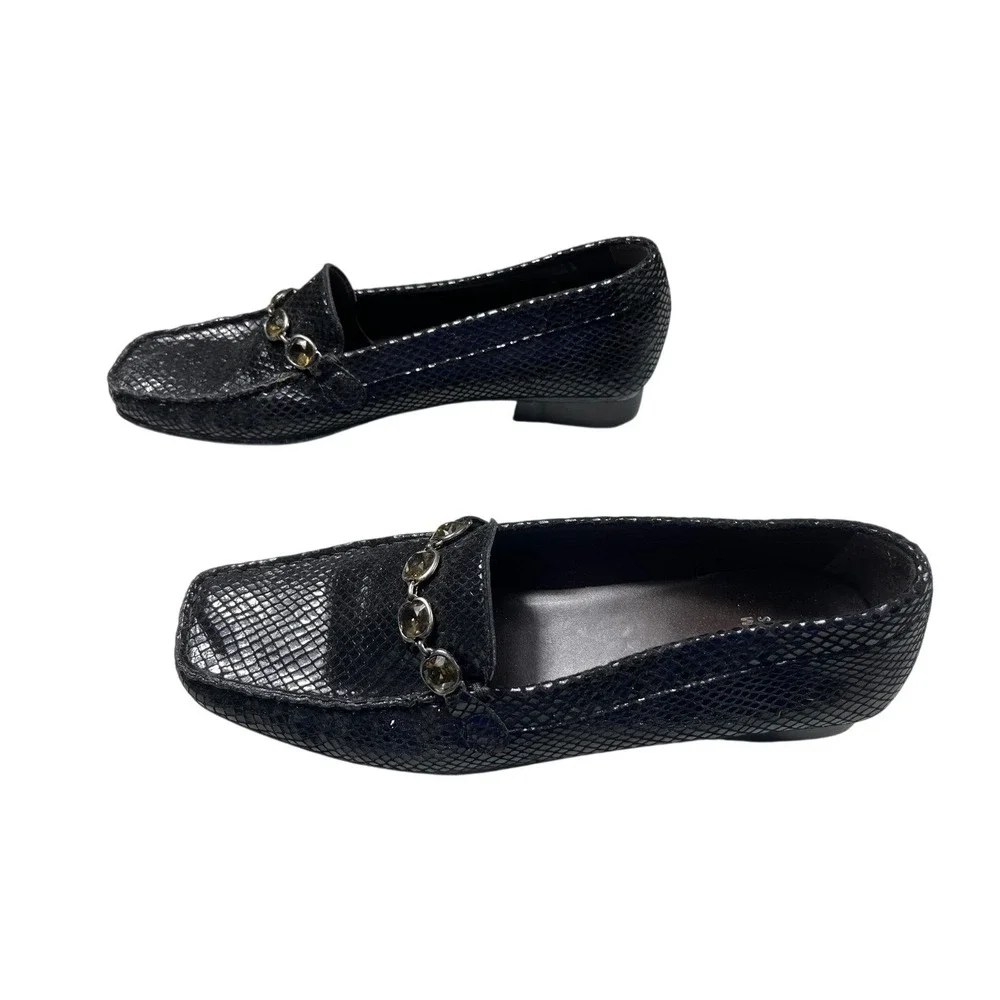 Stuart Weitzman classic stuart
