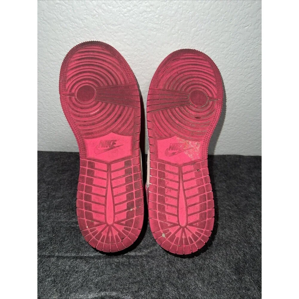 Nike product pair