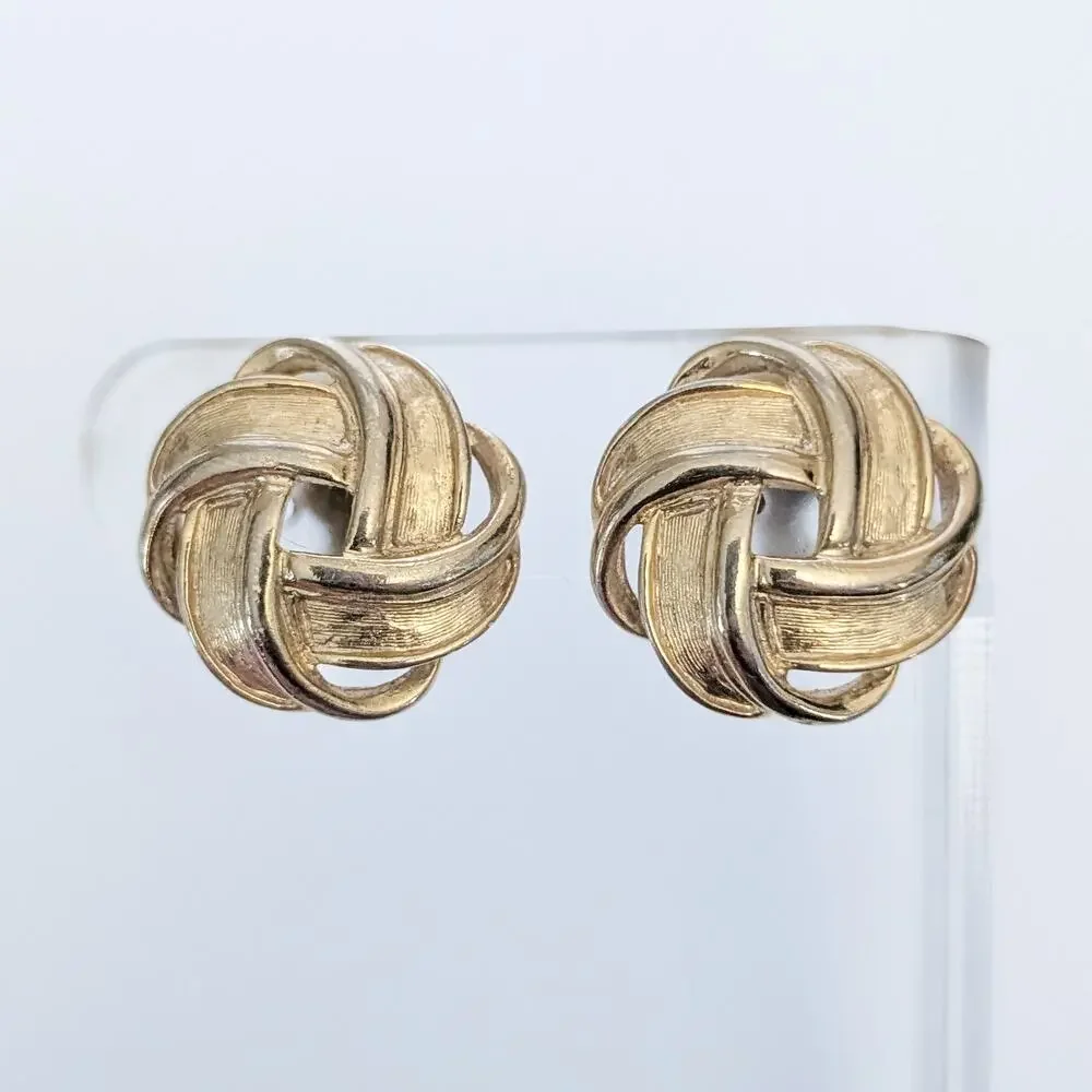 Vintage Trifari Clip On Earrings Statement Large Gold Tone 1