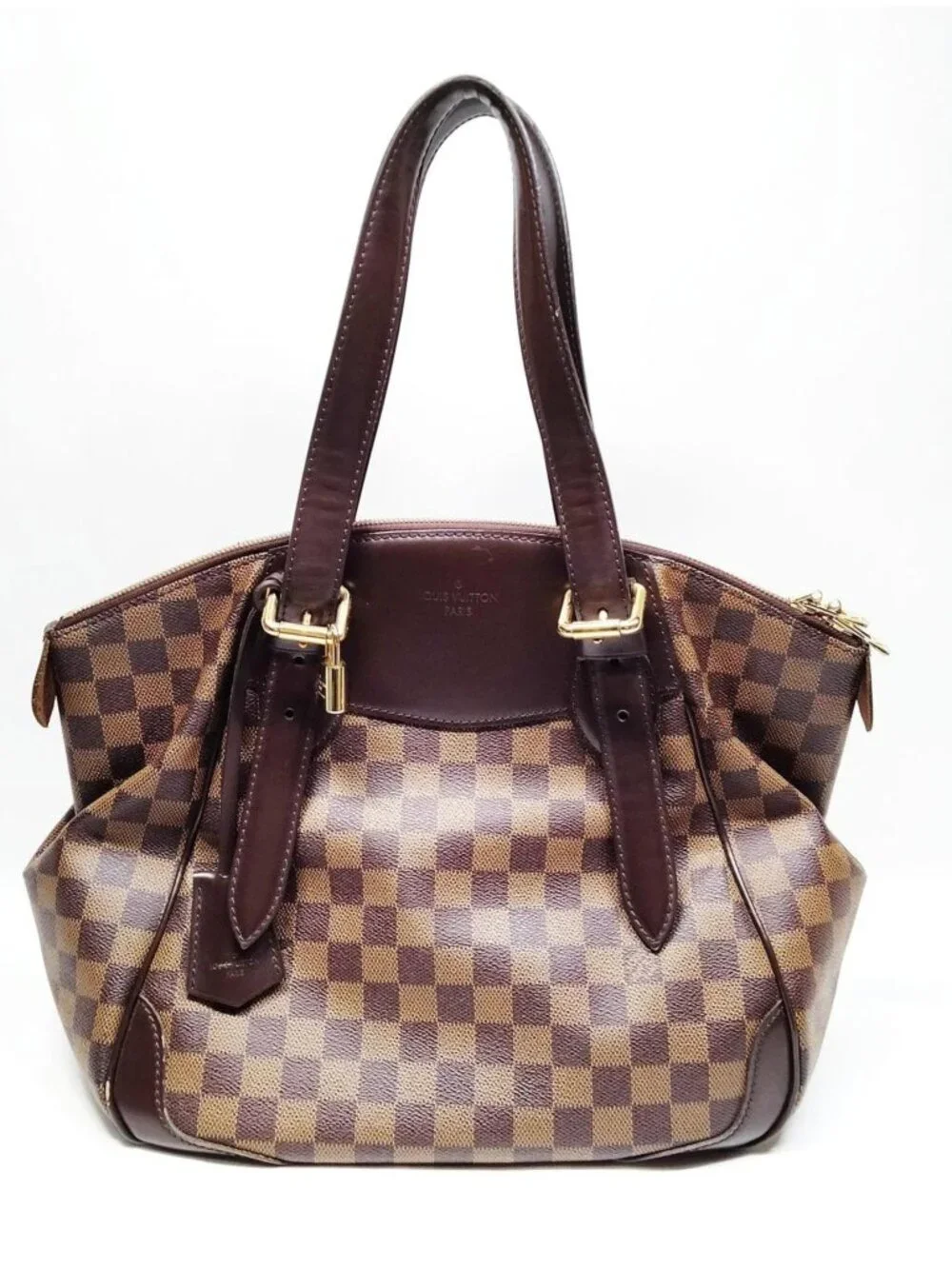 Louis Vuitton elegant louis