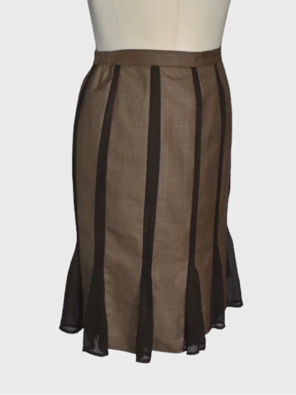Amanda Smith features woven