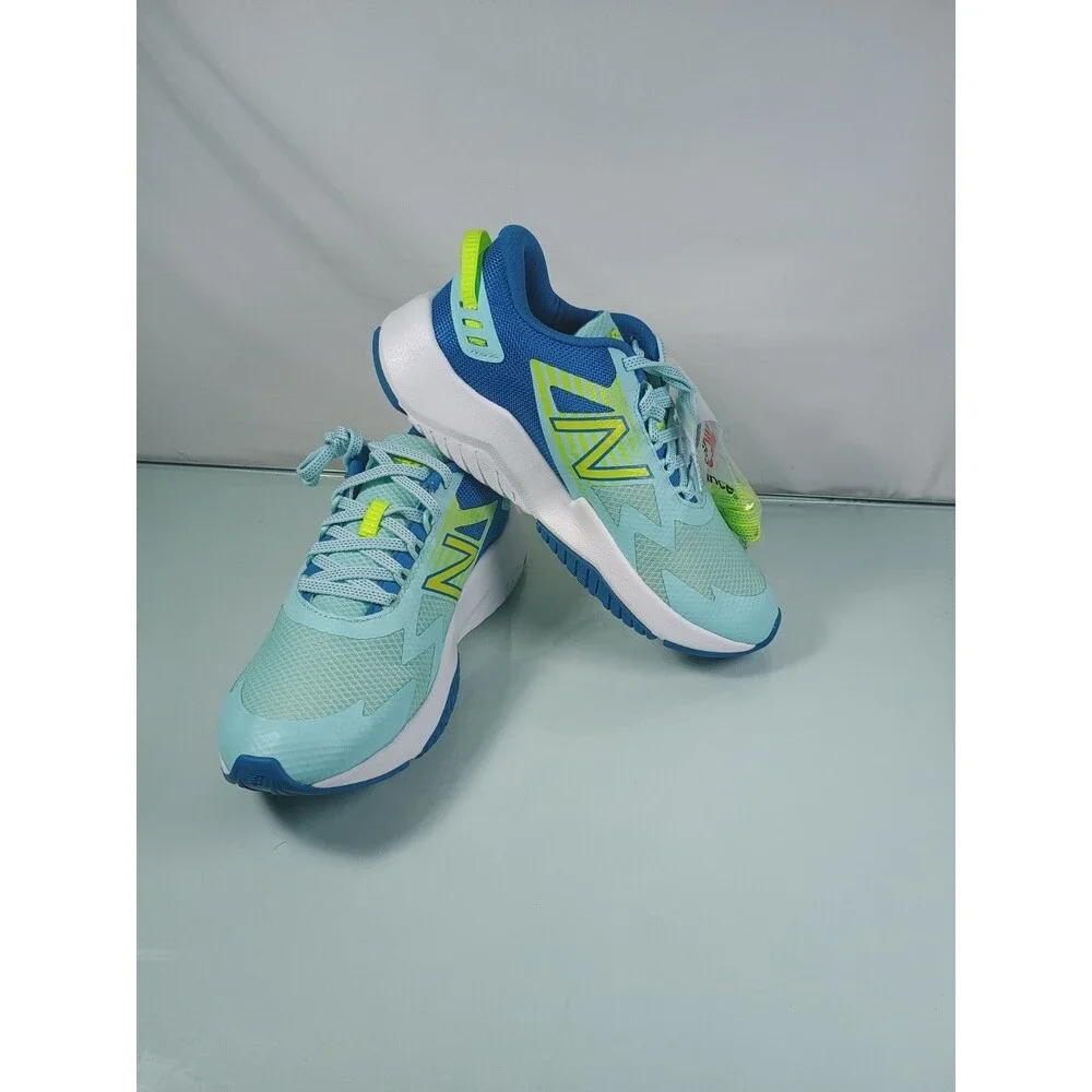 New Balance product pair