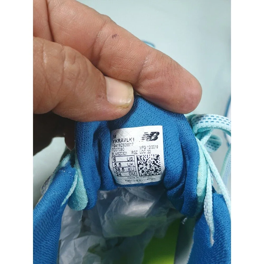 New Balance product pair