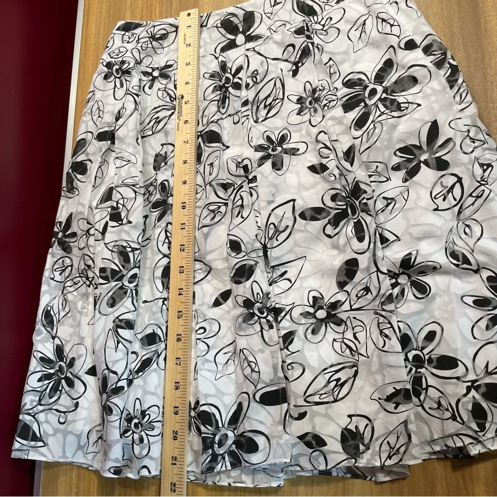Sunny Leigh chic line