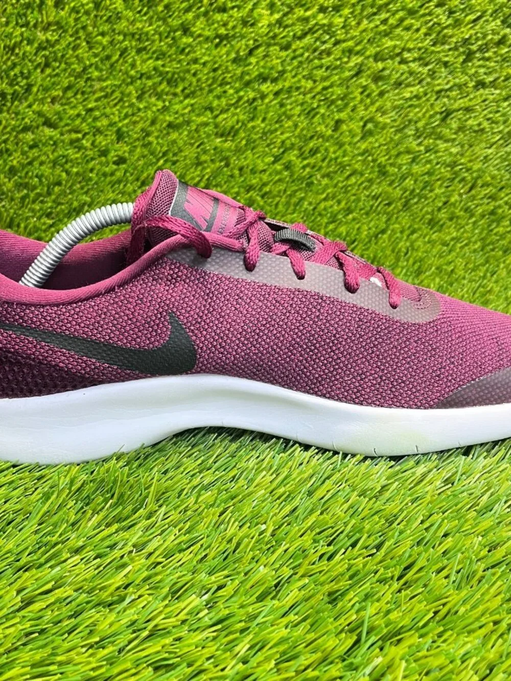 Nike please review
