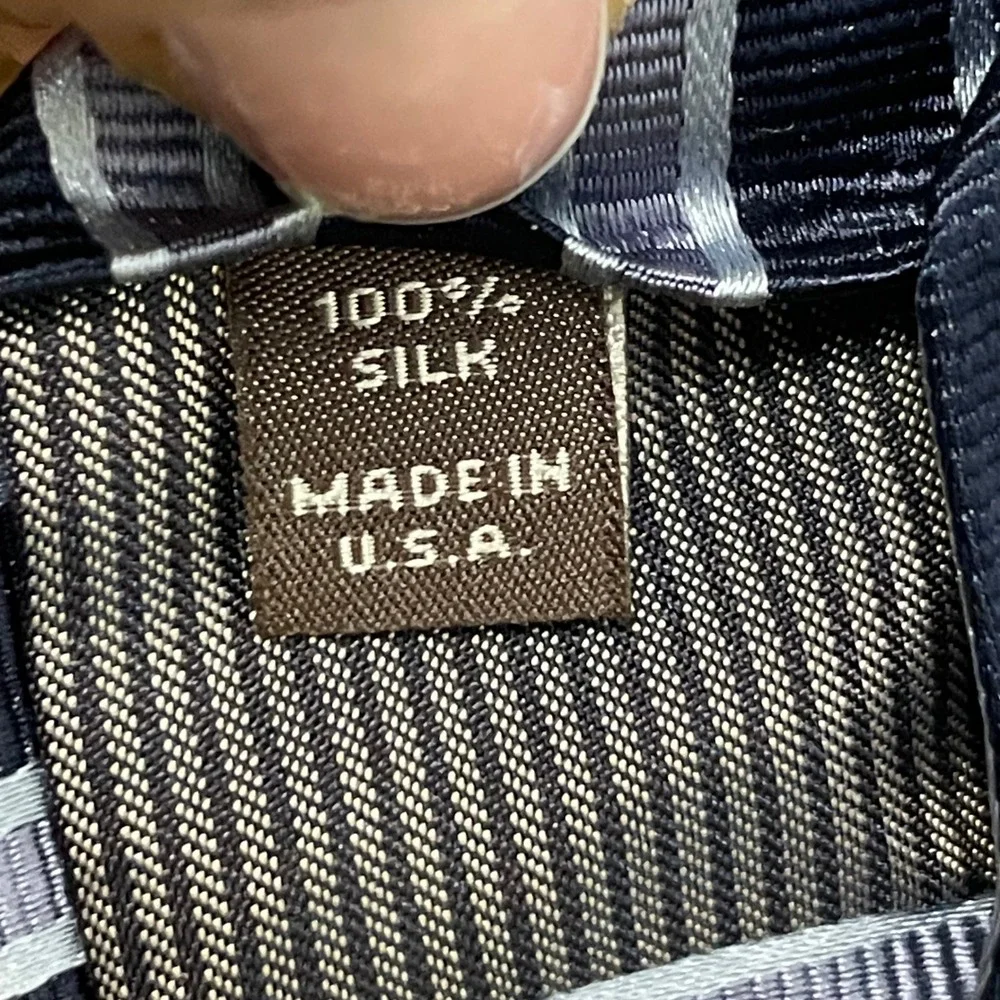 Nordstrom Mens Silk Repp Striped Classic Necktie Navy Gray Silver USA Officewear
