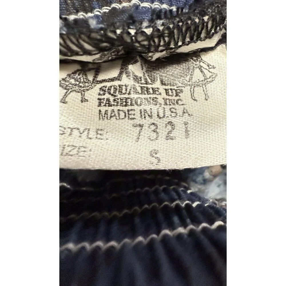 Square Up Fashions Inc. waist stretches