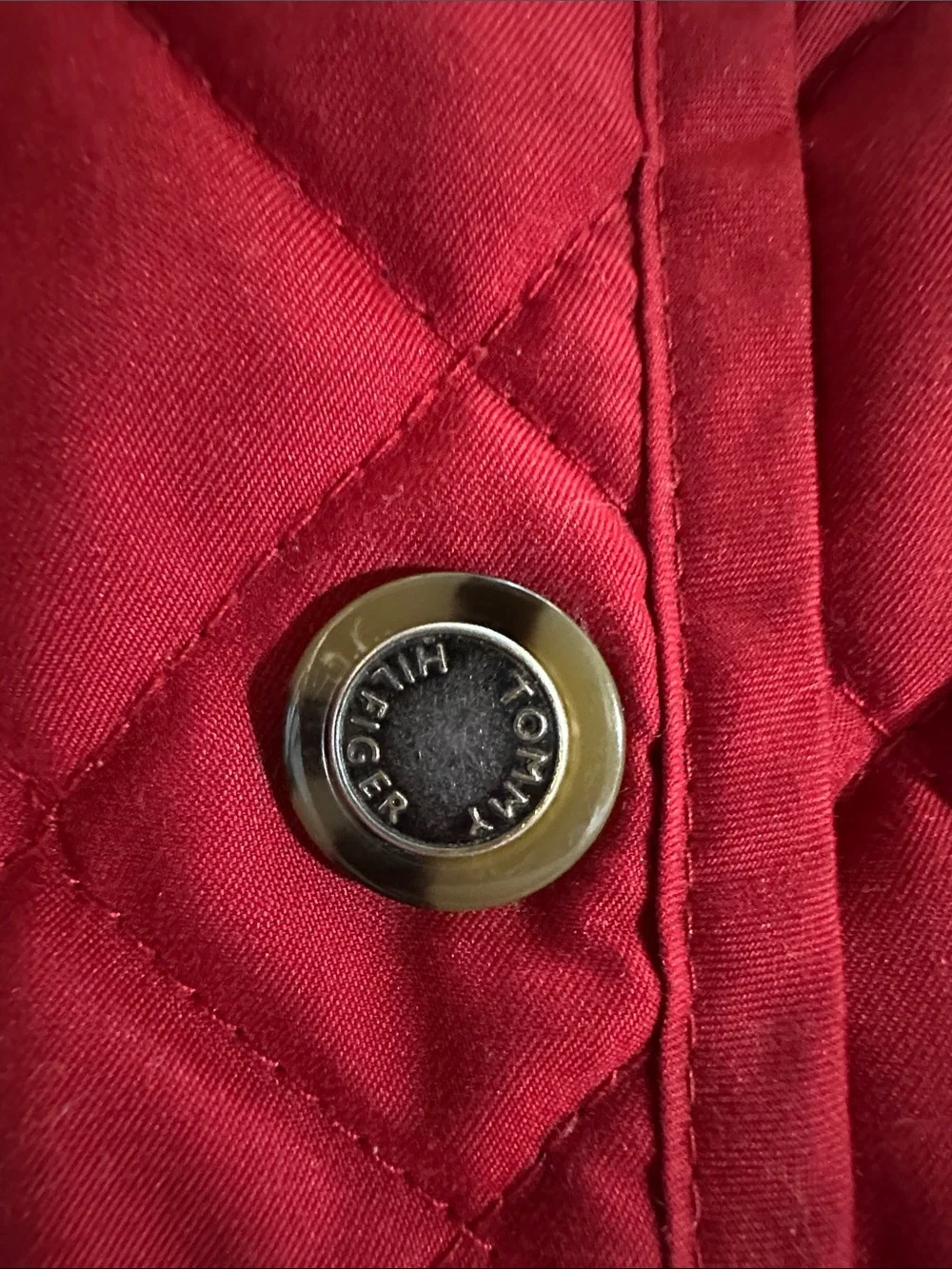 Tommy Hilfiger lining contrasting choice