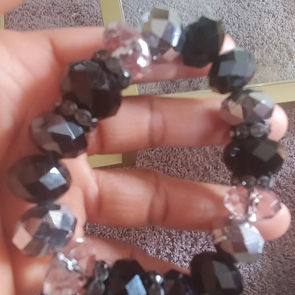 Fashion Crystal Silver tone and Black Bracelet. 🌴