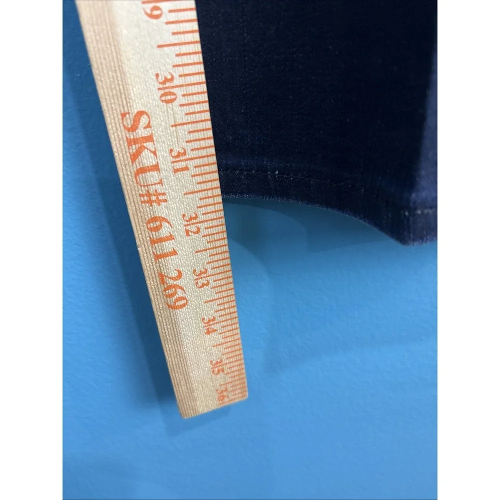 Levis levi 569