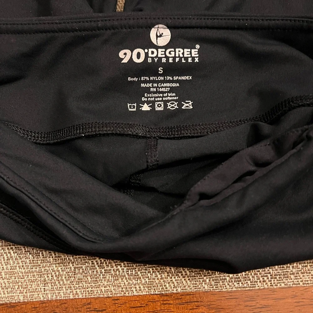 90‎ Degree shorts