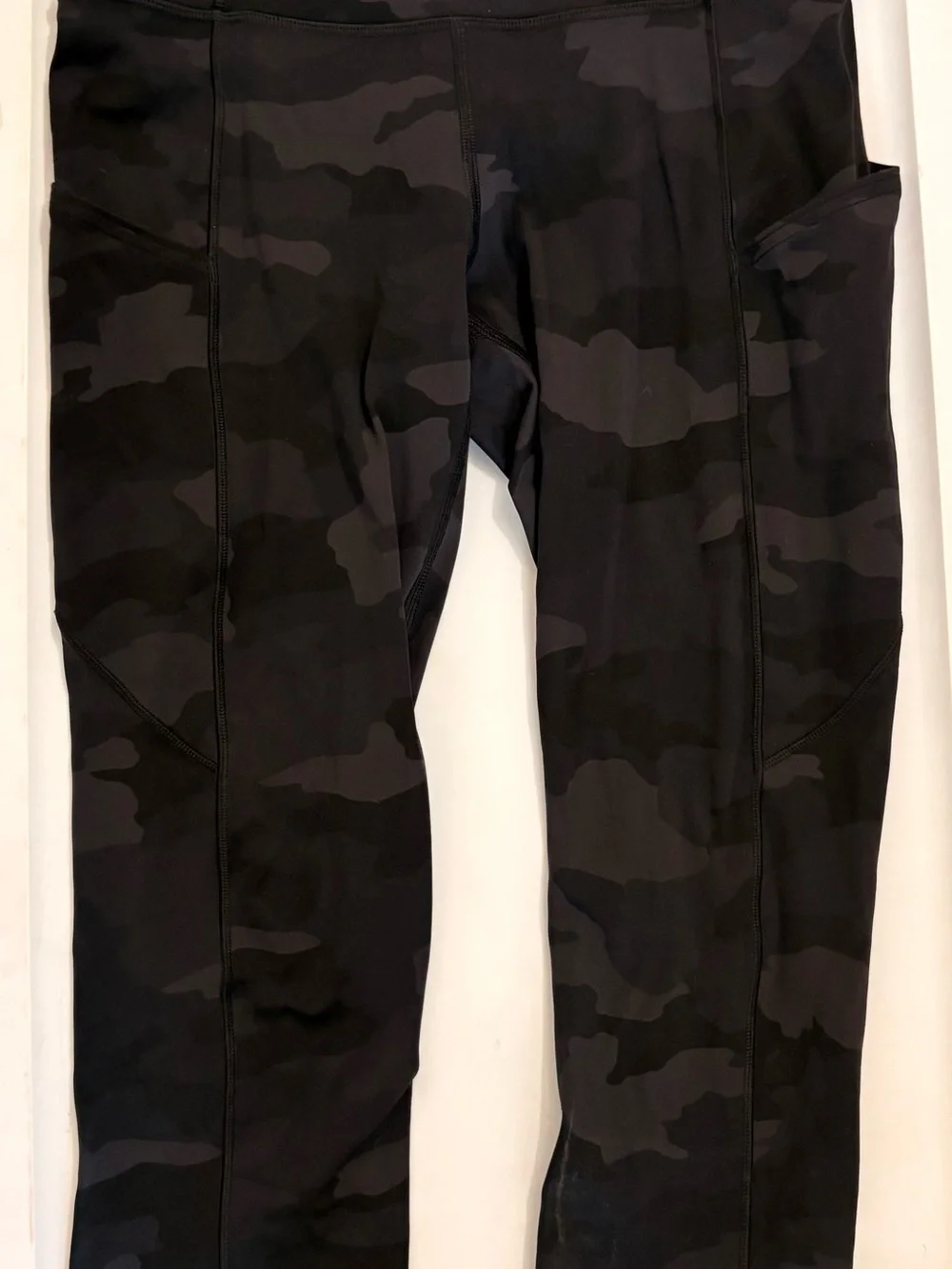 lululemon athletica reposhing this
