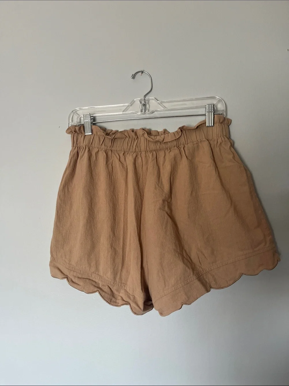 High-Waist Tan Paperbag Ruffle-Hem Women's Shorts 🩳