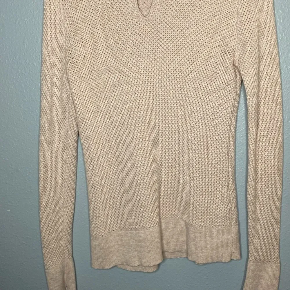 LOFT knit pale