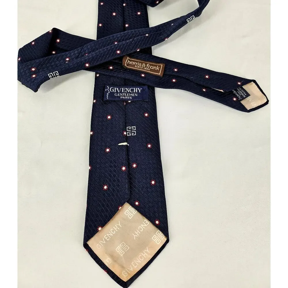 Givenchy gentleman paris