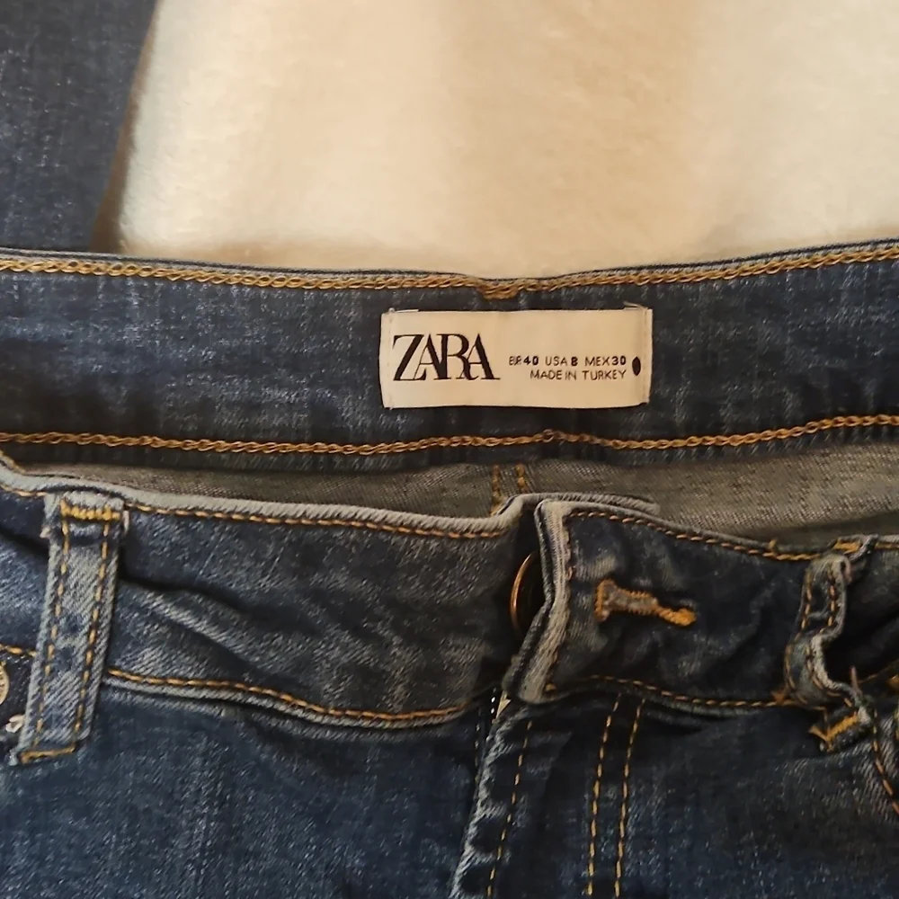 Zara 👖 description