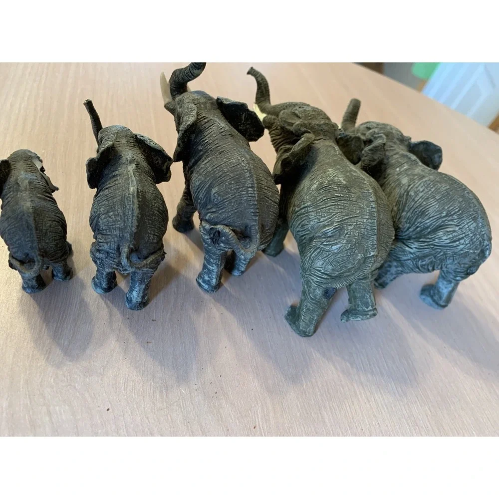 Unbranded generations elephant