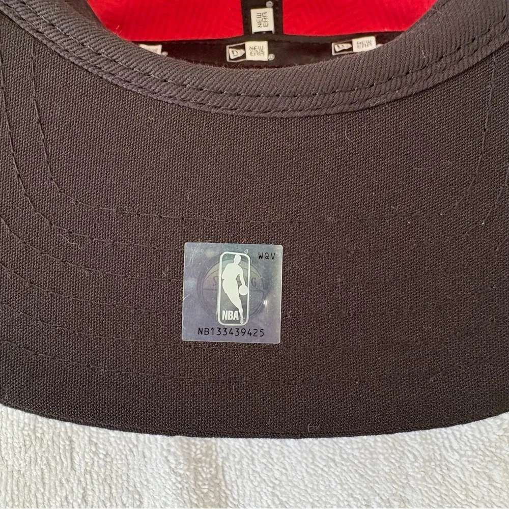 New Era bold red