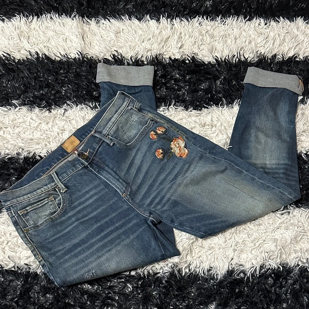 Driftwood “Audrey” Embroidered & Distressed Skinny Jeans, Cuffs, Sz 30