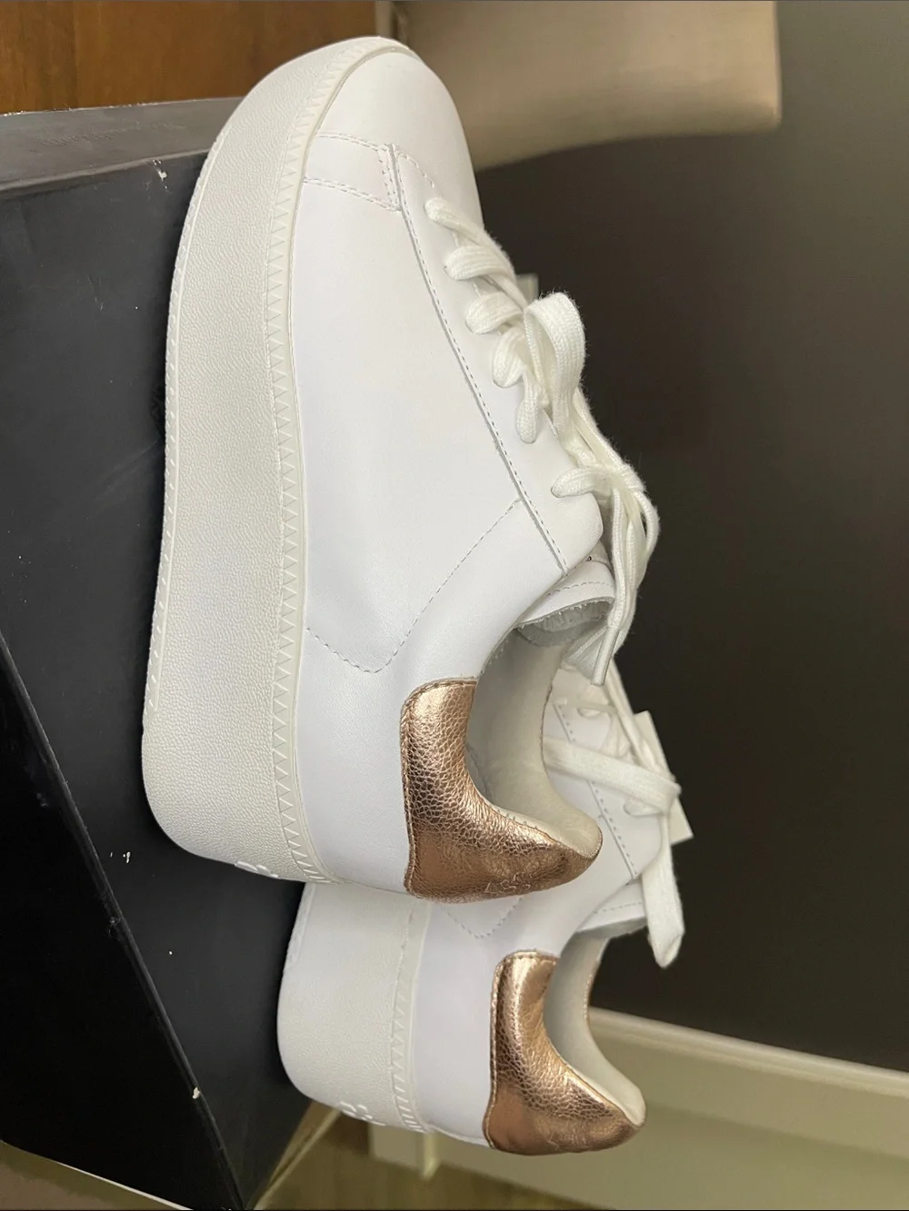 Ash white leather