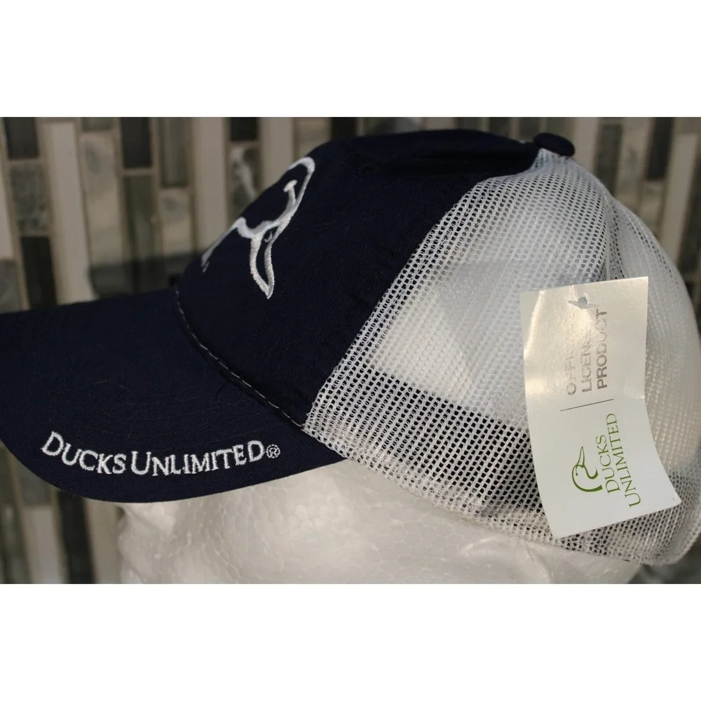 Ducks Unlimited nwt ducks