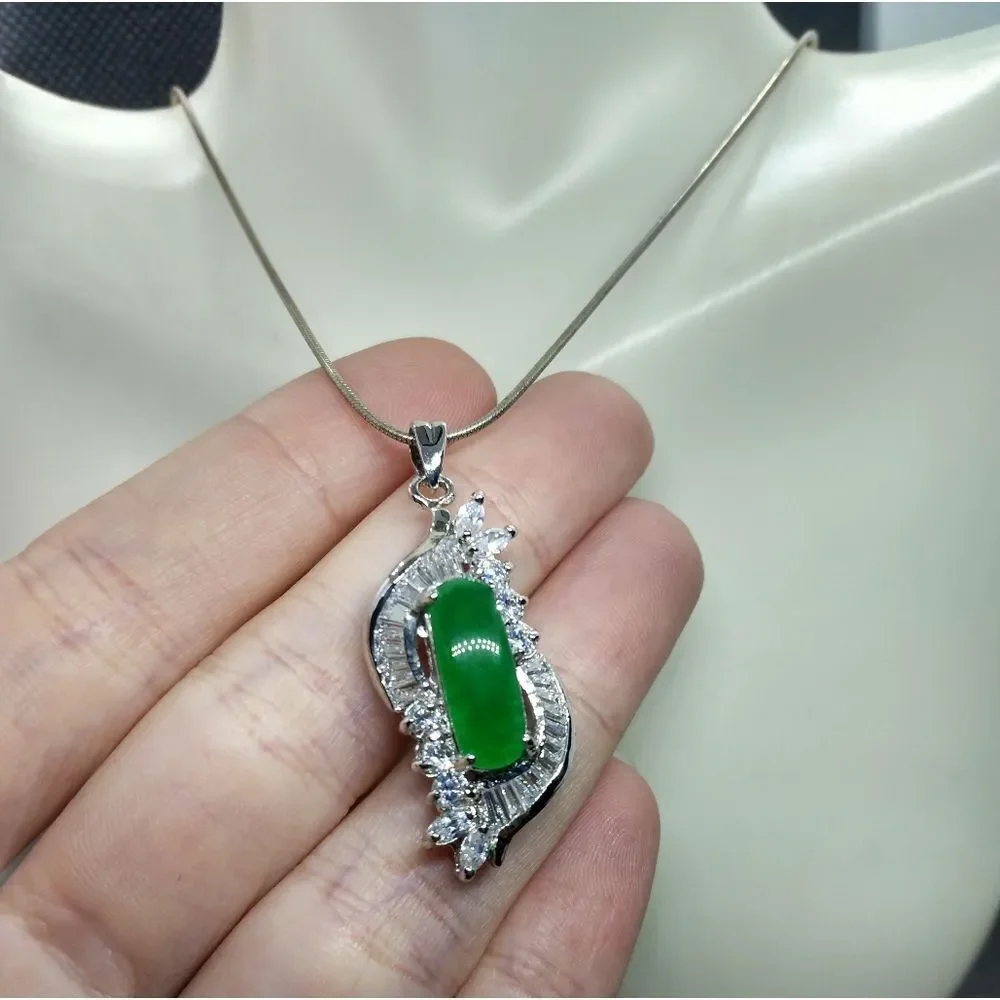 emerald in white gold tone setting 925 chain