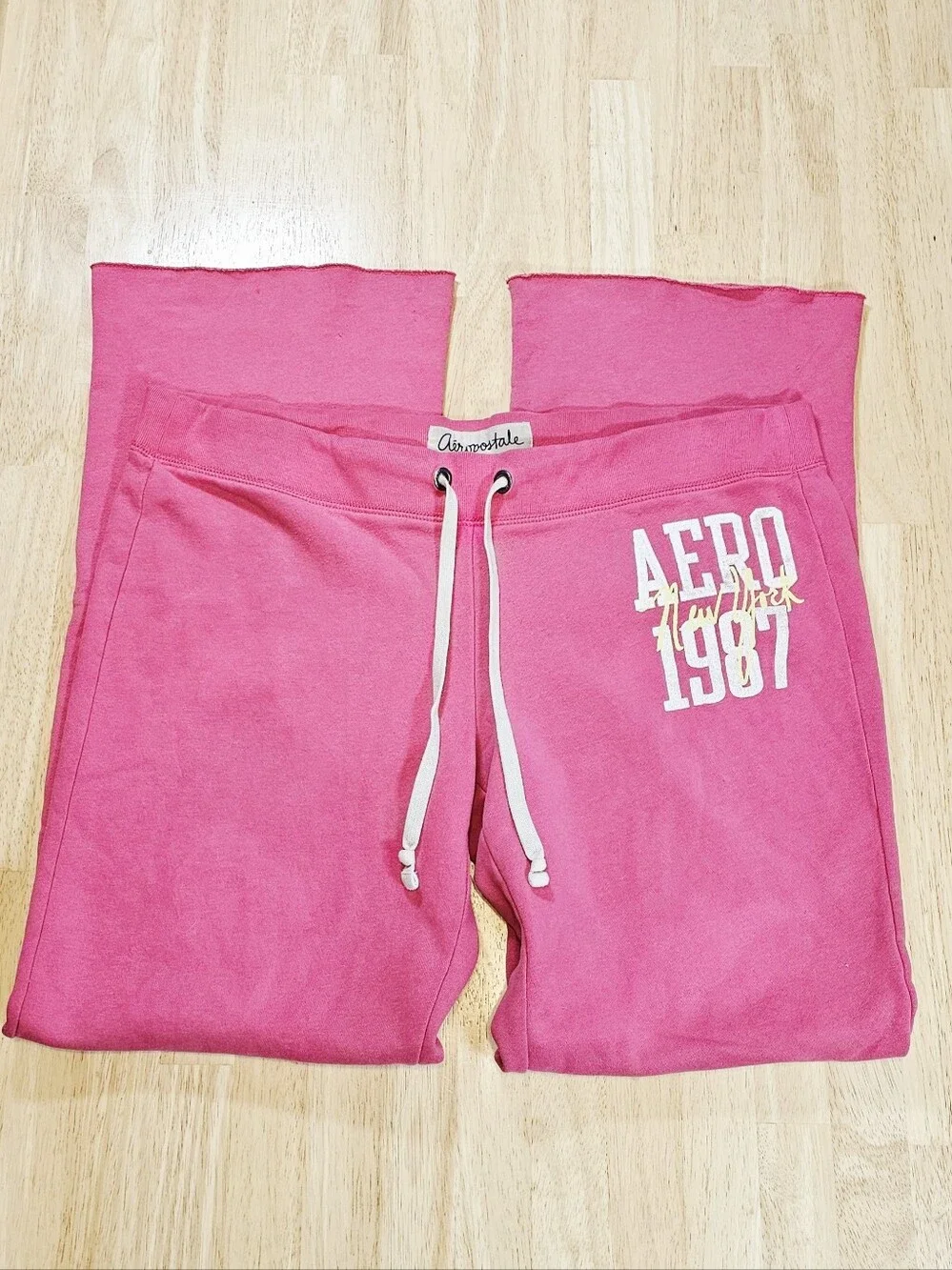 Aeropostale bright pink