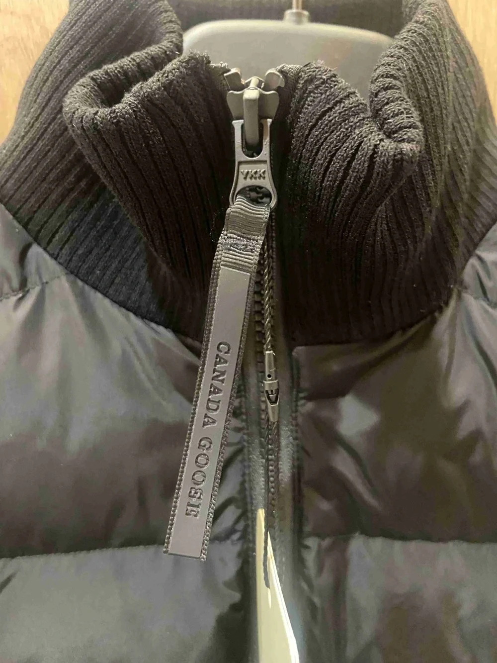 Canada Goose. cropped quilted