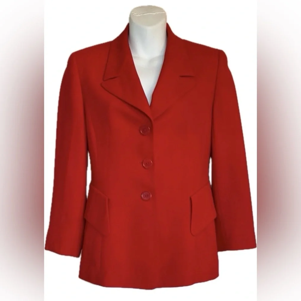 Escada elements classic