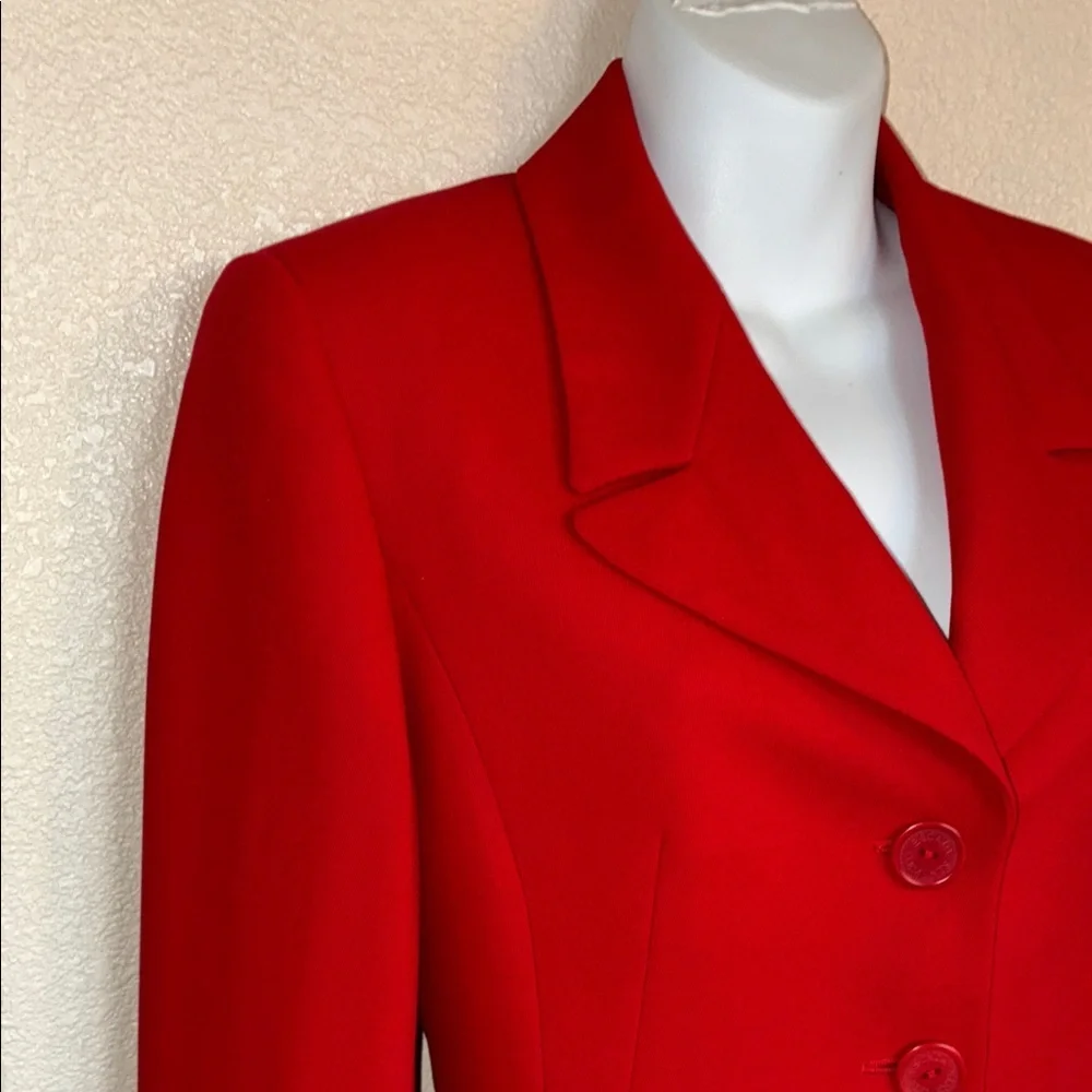 Escada elements classic